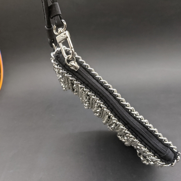 Express chain wristlet - Picture 4 of 5